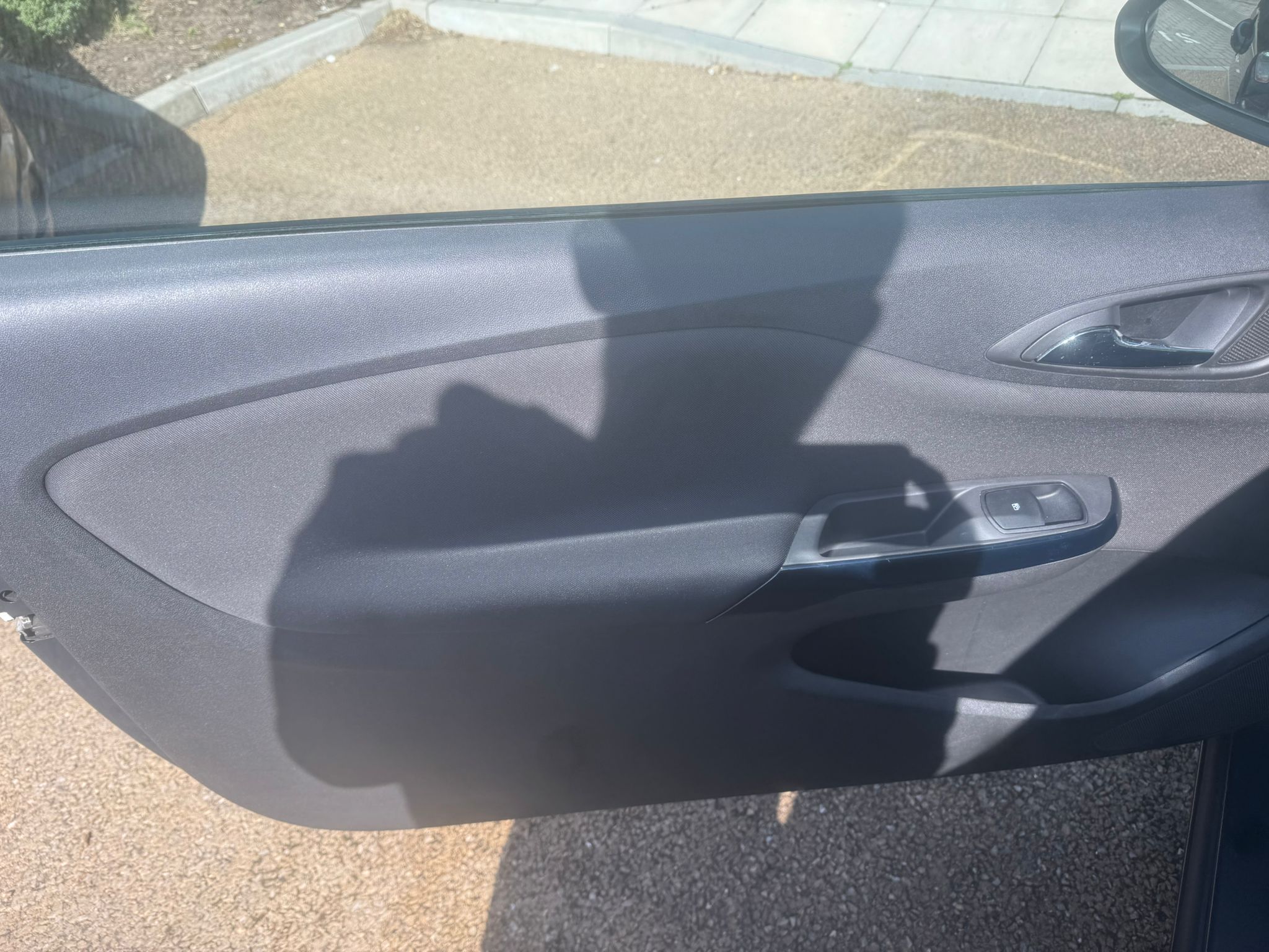 Vehicle door detailing